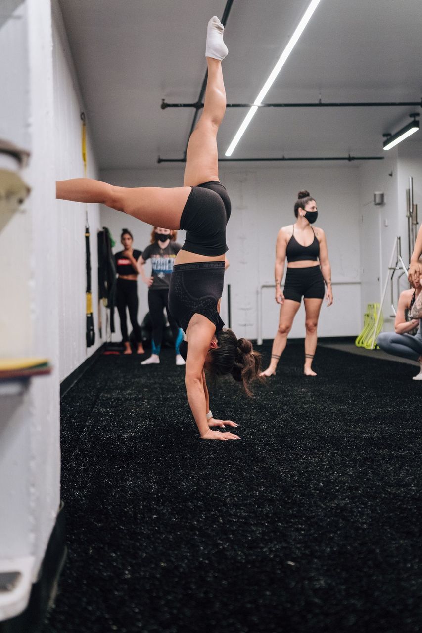 Beginner Handstand Workshop - Culver City